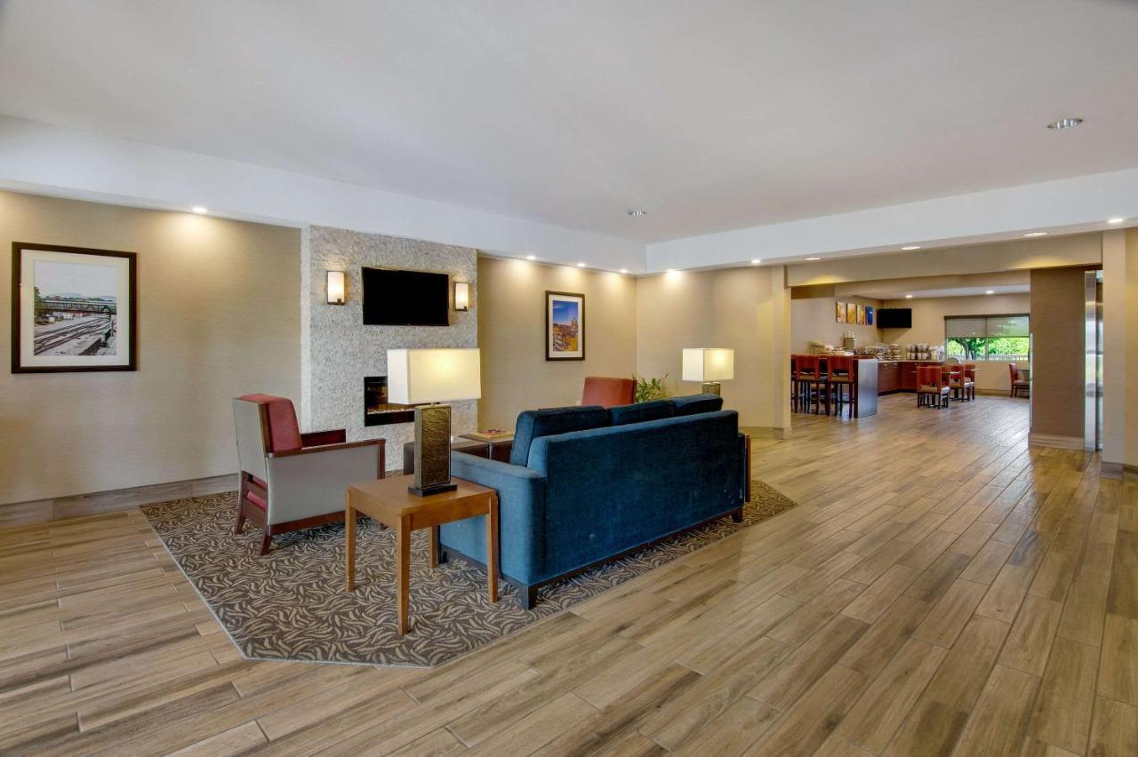 Comfort Inn Airport Роанок Екстер'єр фото