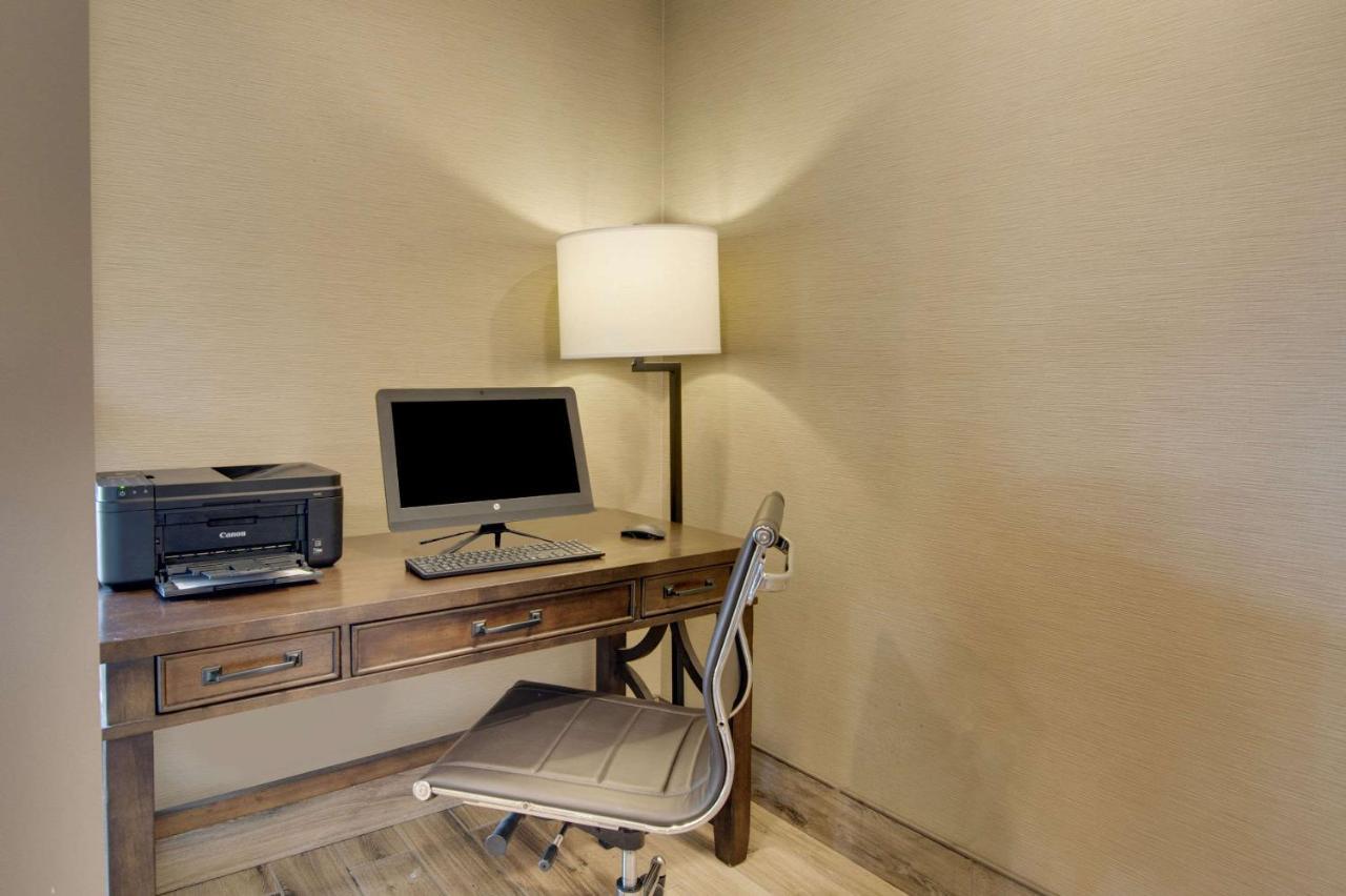 Comfort Inn Airport Роанок Екстер'єр фото