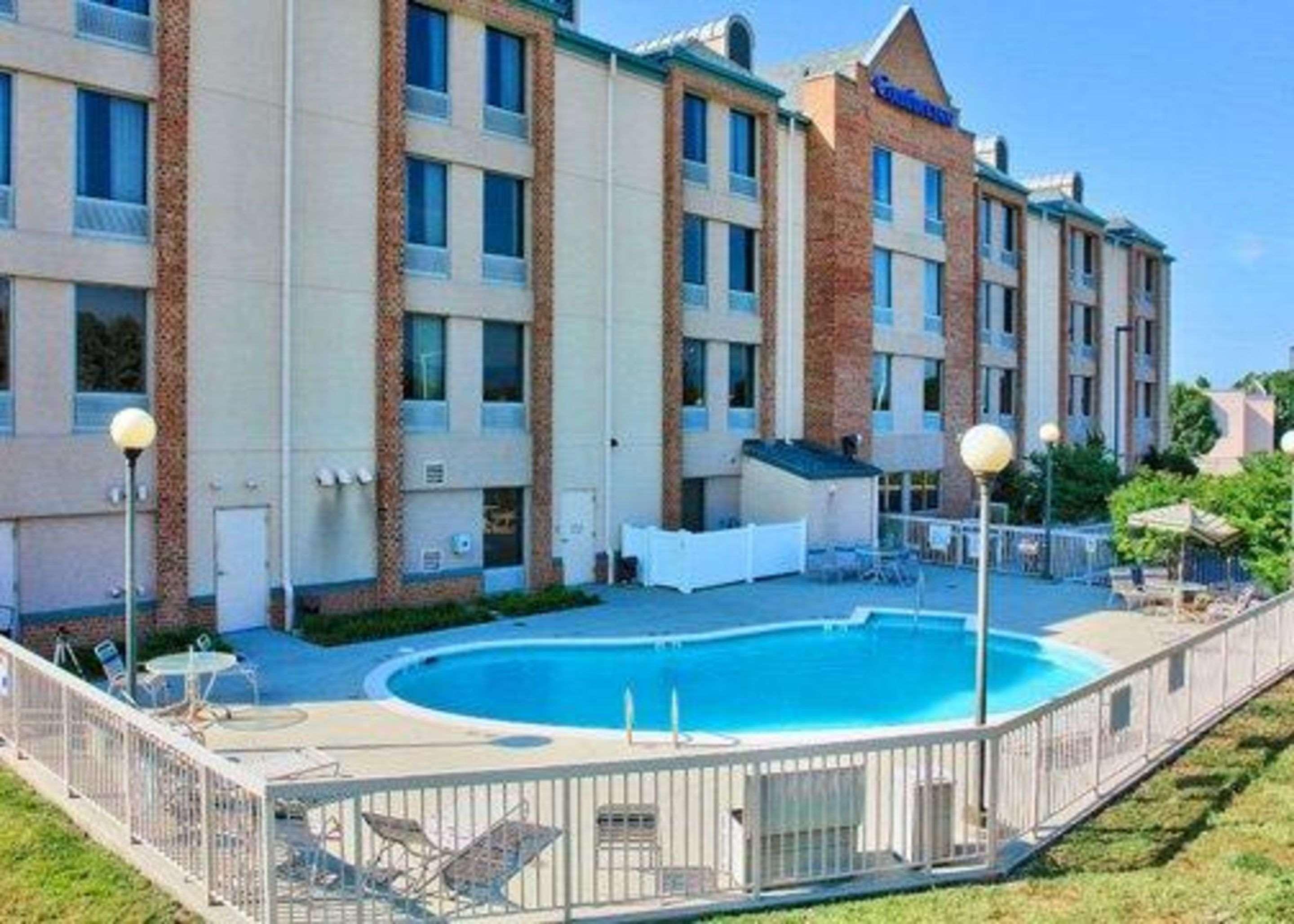 Comfort Inn Airport Роанок Екстер'єр фото